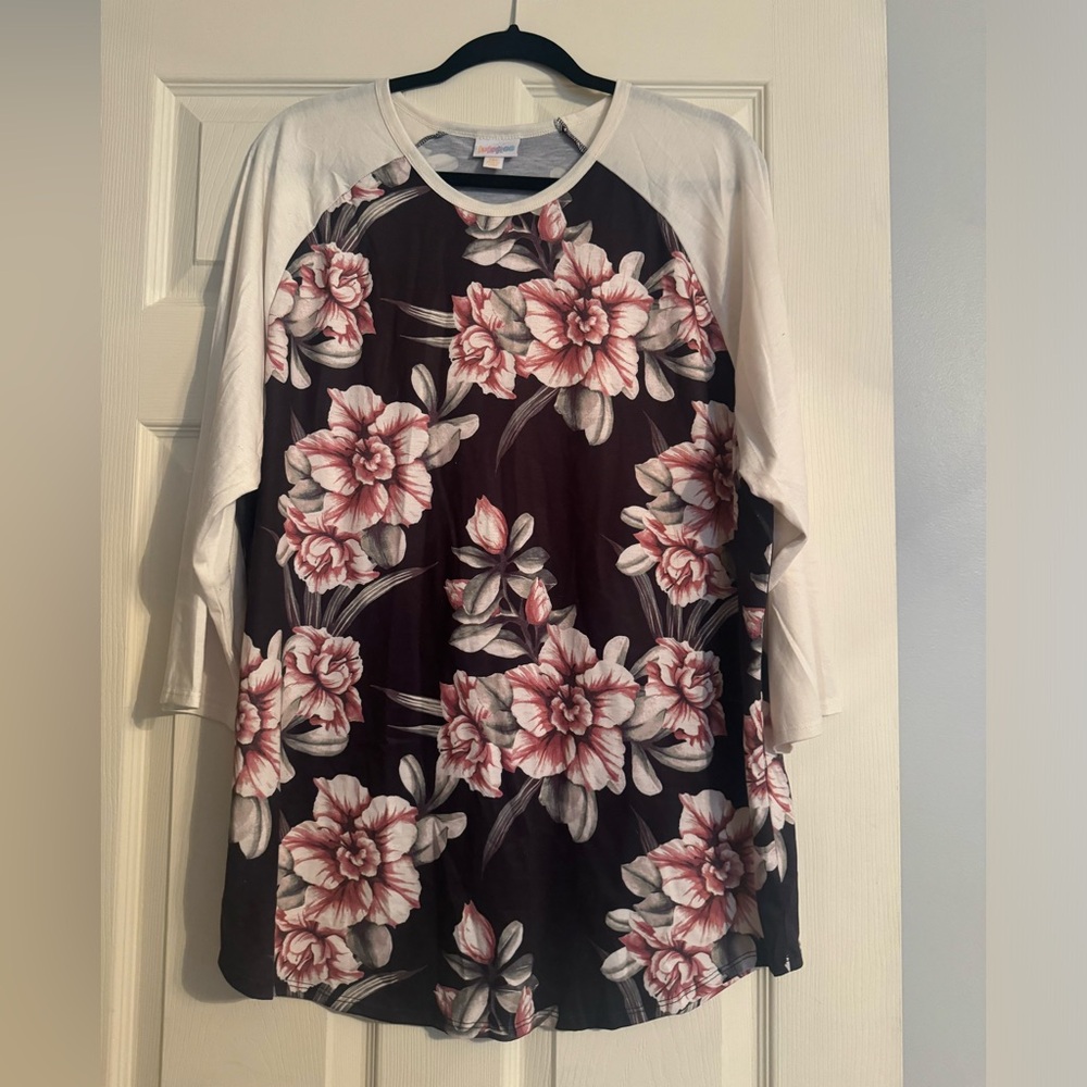 Lularoe 3/4 sleeve top size 3x